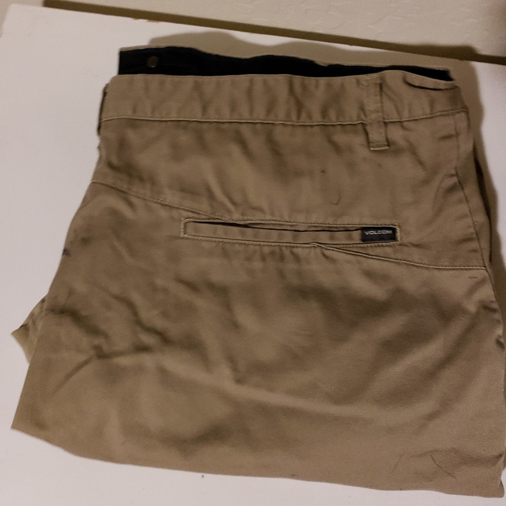 Volcom shorts